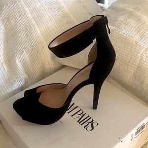 SEXY STRAPPY HEELS! 5”